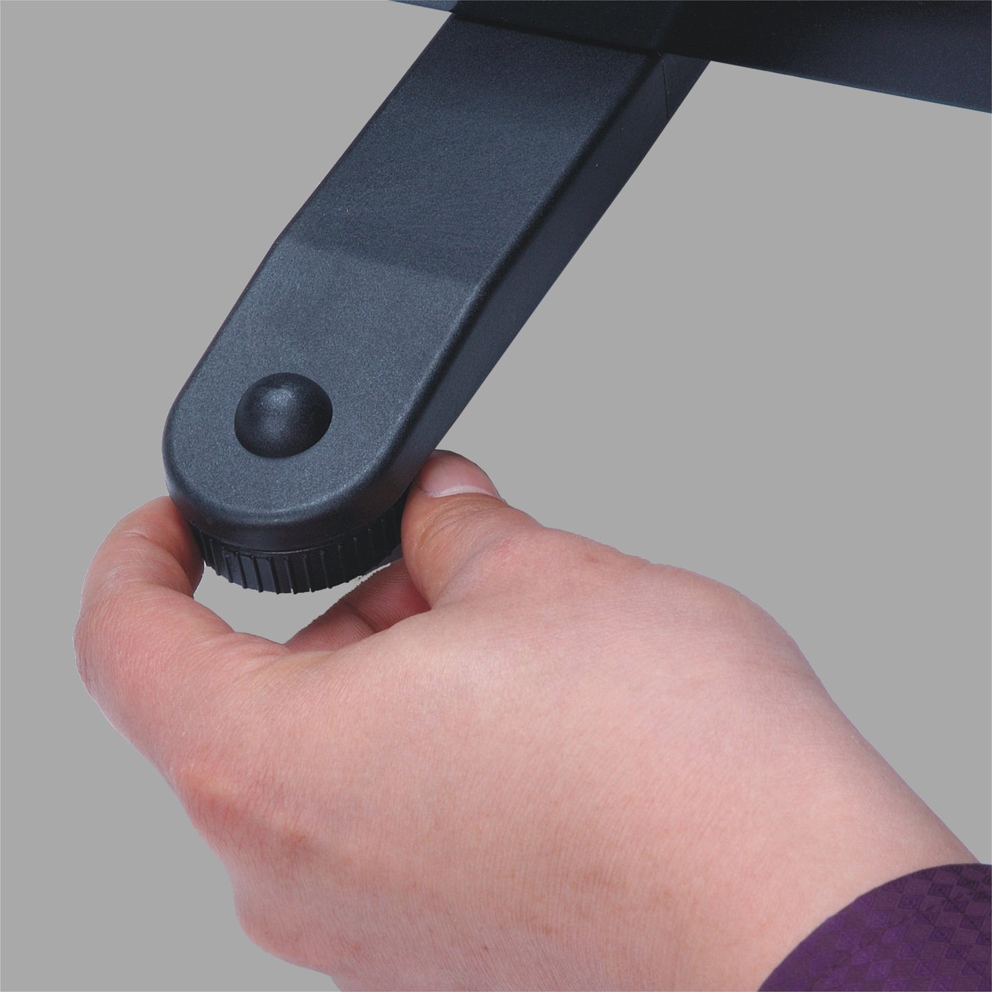 Sapphire 100" Portable Pull-up Projection Screen 4:3 Format, 1.98m x 1.49m Value Range Approx Case Dimensions L 2192mm x H 83mm x 61mm